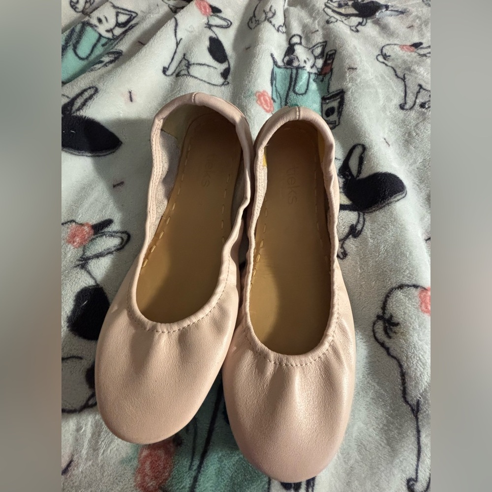 Tieks 8